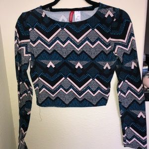 Long sleeve crop top
